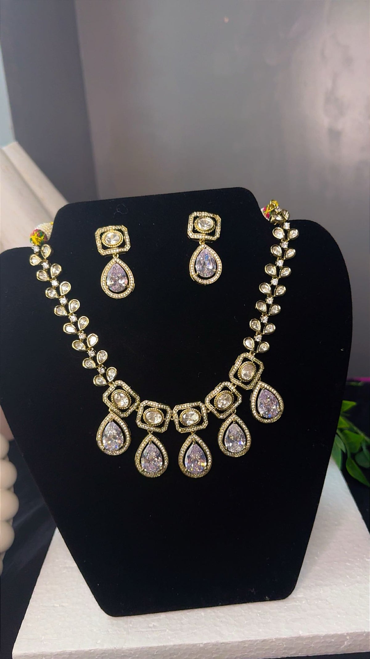 ✨ Elegant Crystal Drop Necklace Set