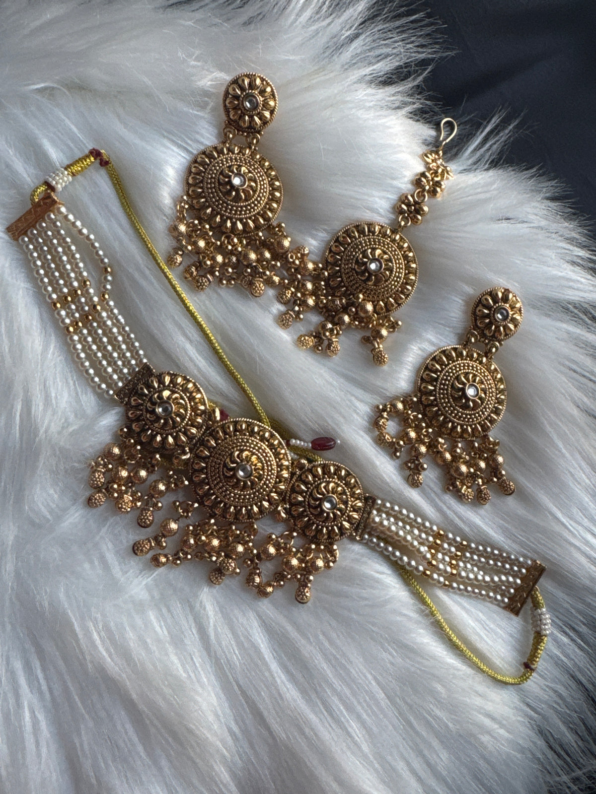 Elegant Multicolour Pearl Necklace & Earring Set